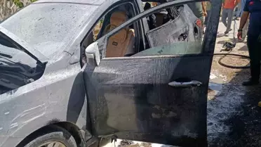 Van'da Park Halindeki Otomobil Yandı