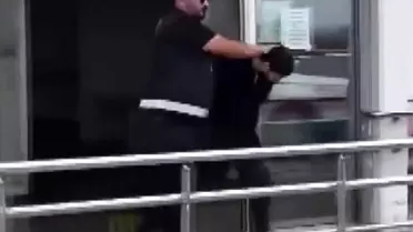 Adana'da Bunalım Geçiren Genç Silahla Yakalandı