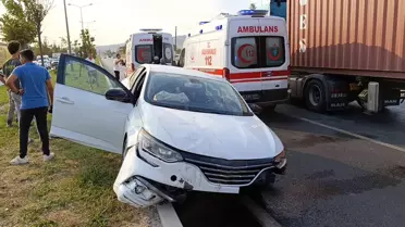 Bursa'da Trafik Kazası: 2 Yaralı