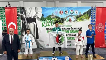 Gaziosmanpaşa Belediyesi Karate Takımı, Rize'de Başarı Kazandı