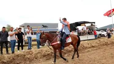 Kızılca Rahvan At Yarışları Şölene Dönüştü
