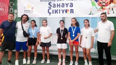 Düzce Tenis Takımı 10 Altın Madalya Kazandı