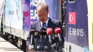 Türkiye-Çin-Avrupa Demiryolu Hattı'nda yola çıkan iki yük treni İstanbul'a ulaştı