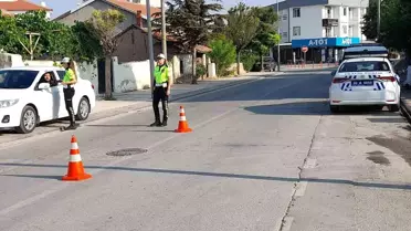 Çivril'de Kadın Trafik Polislerine Büyük Destek