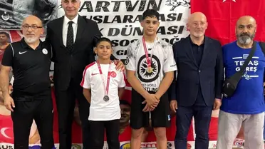 Elazığlı Genç Pehlivanlar Uluslararası Güreş Turnuvası'nda Başarıya İmza Attı