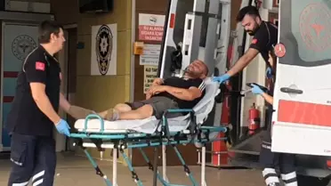 İnegöl'de Kum Yüklü Tır Devrildi