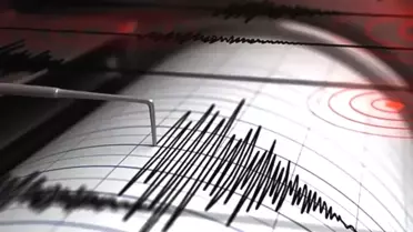 İran'da 5.7 Büyüklüğünde Deprem