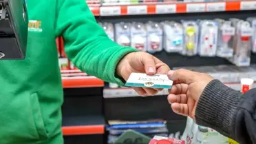 Van Büyükşehir Belediyesi, Dar Gelirli Ailelere Sosyal Kart Dağıttı