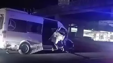 Yalova'da minibüs ile çöp kamyonu çarpıştı: 3 yaralı