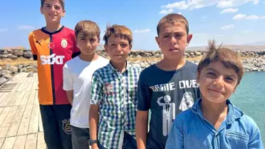 Van Gölü'nde Saçlar Sarıya Dönüyor