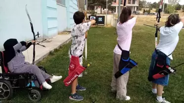 Bilecik'te Yaz Okulu Okçuluk Antrenmanları