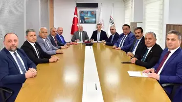 Çorum'a spor yatırımları müjdesi: 2 spor salonu ve 15 sentetik saha yapılacak