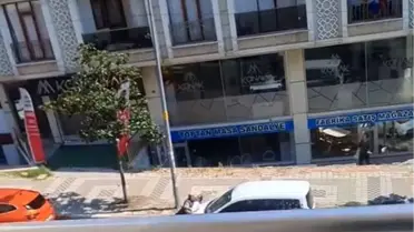 Karısının eski kocasını sokak ortasında silahla vurdu