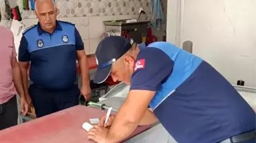 Adana'da Zabıta Ekipleri, Hijyen Kurallarına Uyulmadan Et Taşınan Kasaba Ceza Kesti