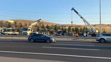 Etimesgut'ta Beton Mikseri Devrildi