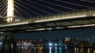 Haliç Metro Köprüsü'nden denize düşen kişi kayboldu