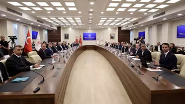 Bakan Işıkhan Eğitim Konfederasyonu ile Bir Araya Geldi
