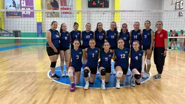 Düzce Kız Voleybol Takımı Finallere Yükseldi