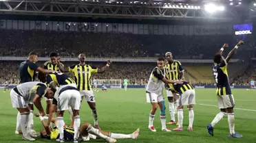Fenerbahçe, Feyenoord'u 5-2 Yenerek Turu Geçti