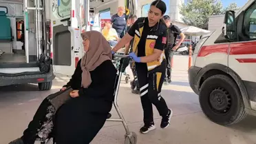 İnegöl'de Kamyon-Otomobil Çarpıştı: 5 Yaralı