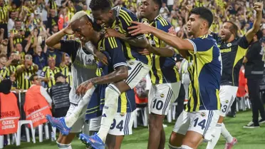 Atılan manşetleri görmeniz lazım! Bütün dünya Fenerbahçe'yi konuşuyor