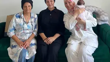 Erenler Belediyesi'nden Yeni Doğan Ailelere Ziyaret