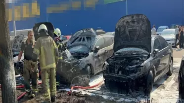 Bursa'da Otopark Yangını: 8 Araç Zarar Gördü