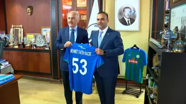 RİZE'DE AK PARTİ İL BAŞKANLIĞI'NI ZİYARET ETTİ