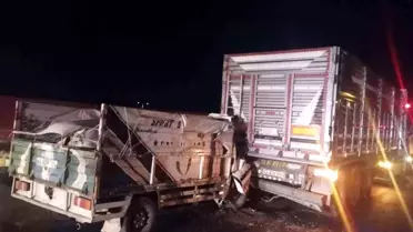 Konya'da Trafik Kazası: Kamyonet Tıra Çarptı