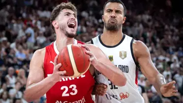Milliler, Almanya'ya Yenildi