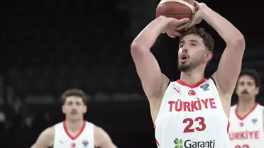 12 Dev Adam'da 2 yıldız oyuncu kadrodan çıkarıldı