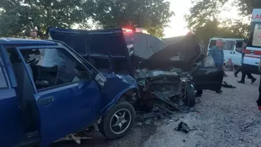 Bursa'da feci kaza! İki otomobil kafa kafaya çarpıştı