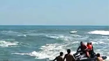 Karasu'da yasak denizde kurtarma operasyonu