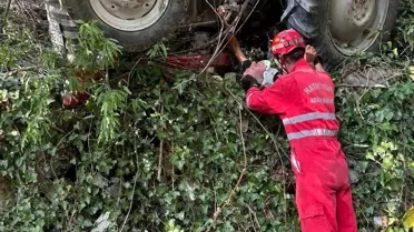 Hatay'da Ters Dönmüş Traktör Kazası