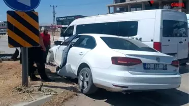 Yüksekova'da Trafik Kazası: 2 Yaralı
