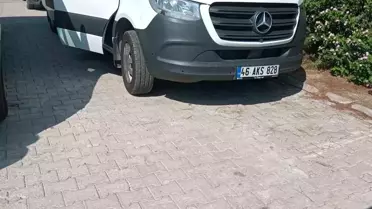 Antalya'da Tur Minibüsü Şoförü Ölü Bulundu