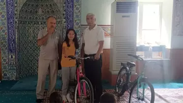 Öğrencilere Bisiklet Hediye Edildi
