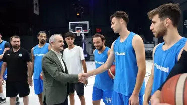 Çayırova Belediye Başkanı, Basketbol Takımına Destek Ziyareti Gerçekleştirdi