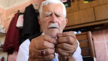93 Yaşında Terziliği Sürdürüyor