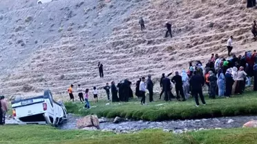 Başkale'de Uçurumdan Düşen Kamyonette 6 Yaralı