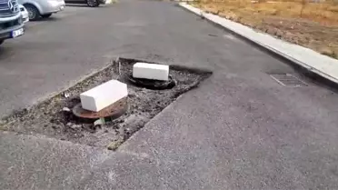 Çorlu'da Açık Rögar Kapakları Mahalleliyi Tedirgin Ediyor