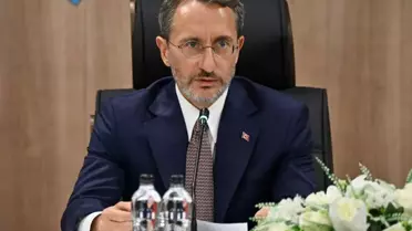 'Fahrettin Altun bakanlıklardan 15 minibüs istedi, reddedildi' iddiası yalanlandı