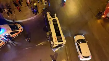 Sultanbeyli'de Trafik Kazası: 10 Yaralı