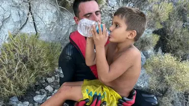 Batan teknede kaybolan 2 çocuk kayalıklarda bulundu