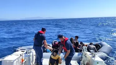Seferihisar'da 30 Düzensiz Göçmen Kurtarıldı