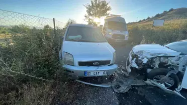 Bingöl'de Trafik Kazası: 3 Yaralı