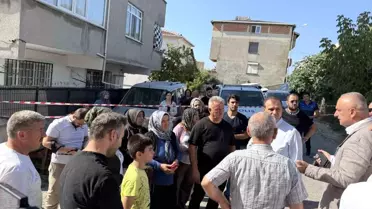 Büyükçekmece'de Binalarda 'Çatırtı' Sesleri Nedeniyle Tahliye