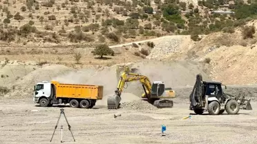 Mardin'de İki Yeni Futbol Sahası Yapımına Başlandı