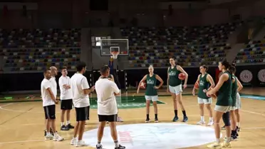 Kocaeli Kadın Basketbol Takımı Efe Güven'e Emanet