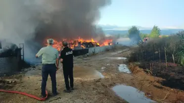 Tokat'ta Kumaş Geri Dönüşüm Deposunda Yangın